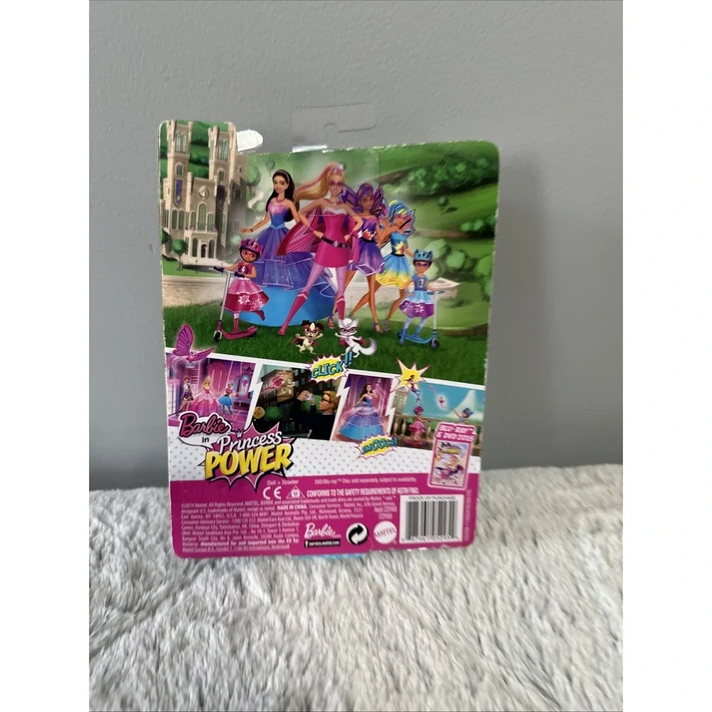 Mattel Barbie‎ In The Princess Power Chelsea Doll + Pink Scooter  New Sealed